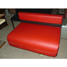 Продам недорого якісні, зручні дивани б / у з міцного