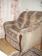 Удобное кресло-кровать.