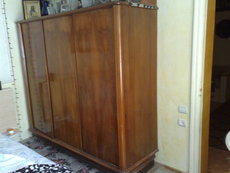 Шкаф платяной.