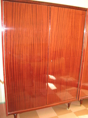 2 платяных немецких шкафа в комплекте в хорошем состоянии.