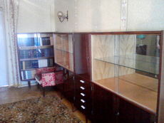 Продам полированный гарнитур пр. ГДР, в хорошем состоянии.
