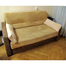 Продається диван-ліжко в хорошому стані
