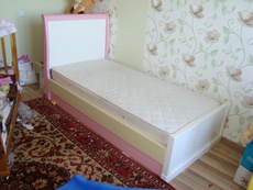 Продам деревянную кровать