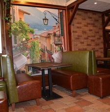 Продам б/у меблі для кафе, ресторанів, їдалень