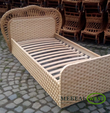 Плетені ліжко з натуральної лози. Ціна 2000 грн.