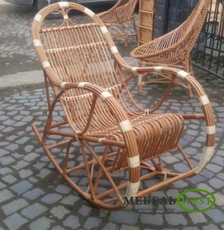 Плетене крісло качалка, В смужку. Ціна 1150 грн.