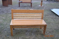 Продам лавки б/у массив сосна в ресторан