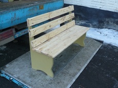 Продам лавки б / у з дерева в ресторан