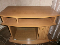 Продам тумбочку под телевизор