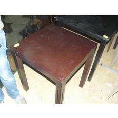 Продам недорого деревянные столы (квадрат) б/у.