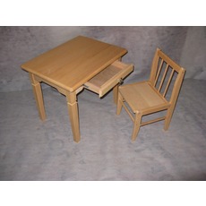 Комплект из дерева для детской комнаты (столик + стульчик)
