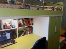 Продам детскую двухъярусную мебель