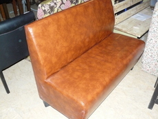 Продам дивани для кафе, ресторанів, б /в.