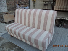 Продам дивани б / у м'які.