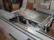 Форматно-розкрійний верстат