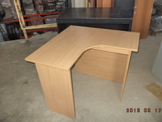 Продам офісний стіл б / у