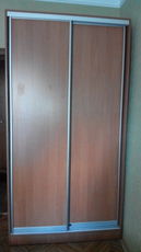 Продам шкафы, кровать, тумбы, кресло