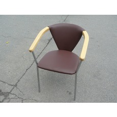 Б / у крісла з підлокітниками для кафе.