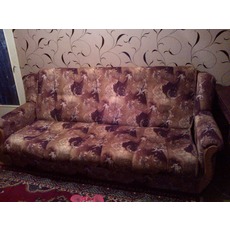 Продам диван (4000 руб).