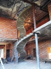 Бетонні сходи.