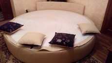 Мягкий уголок-диван.