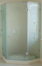 Скляні розсувні та міжкімнатні двері, душові зі скла.