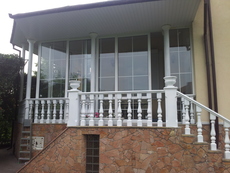 Розсувні конструкції для вікон і дверей