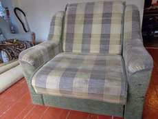 Продам кресло - кровать б/у. в хорошем состоянии