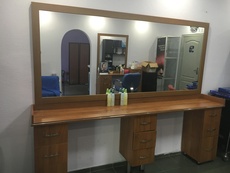 Меблі для салону краси.