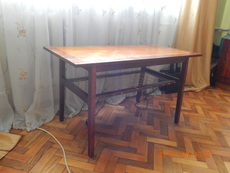 Журнальний стіл