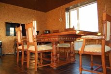 Продам трёхметровый эксклюзивный деревянный стол