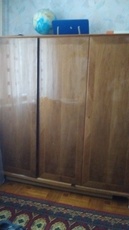 Продам румынский 3-х створчатый шкаф