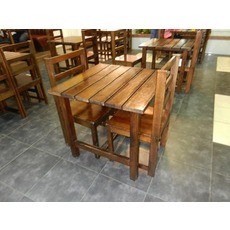Продам комплект деревянной мебели - стол и 2 стула