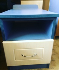 Продам тумбочку