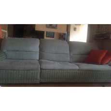 Продам диван раскладной двухместный