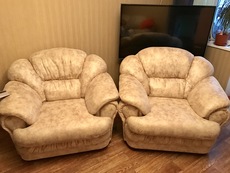 Диван и два кресла