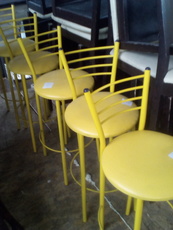 Стільці барні жовті б/у.