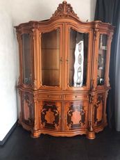 Продається буфет (Румунія) у відмінному стані.