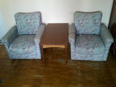 Кресло б/у мягкое.