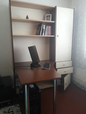 Стіл компютерний з надбудовою