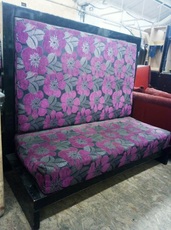Диван фиолетовый б/у ткань для кафе, ресторанов