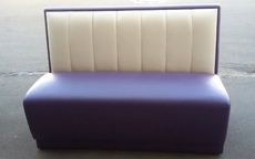 Диван б/у фиолетовый кожзам