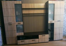 Продам стінку у вітальню.
