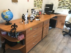 Компьютерный стол и комод