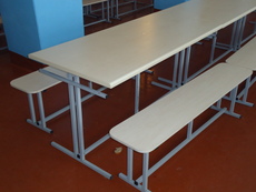 Стол обеденный