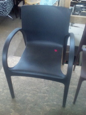 Стілець пластиковий для літнього майданчика