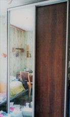 Недорогой шкаф-купе с зеркалом