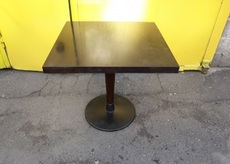 Б.у столы 80х80 на чугунной ноге для кафе бара ресторана