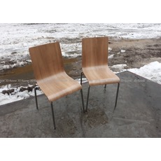Деревянные стулья б.у. на металлических ножках 