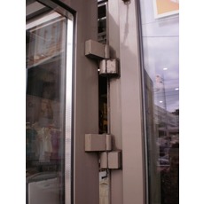 Заміна петель Київ, металопластикові та алюмінієві двері